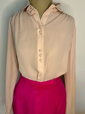 Alice Stuart Vintage Elegant Cream Tan Blush Blouse Rosette Collar Detail
